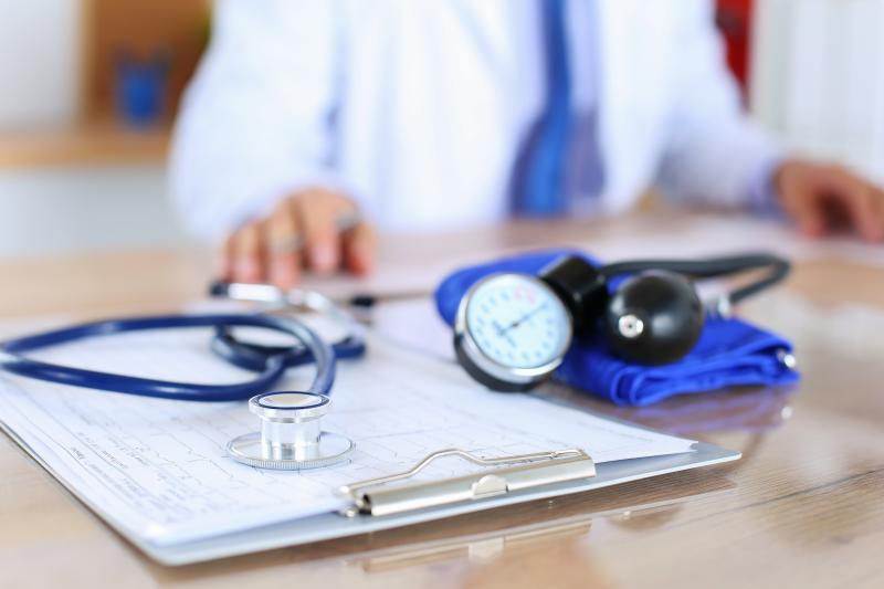 Opération d'un kyste au sein, déroulement et conseils pour une récupération optimale